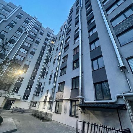 Beautiful Apartment In Chişinǎu Buitenkant foto